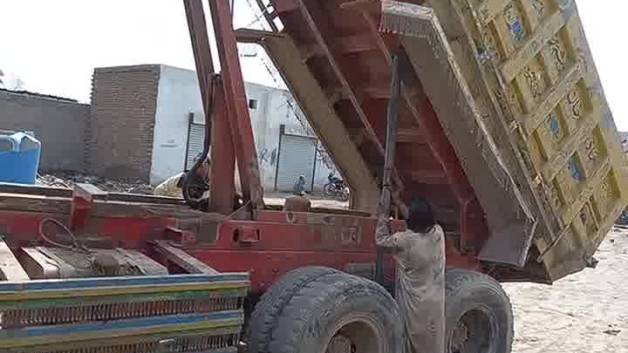حرکت خطرناک تعمیرکار!!!!!